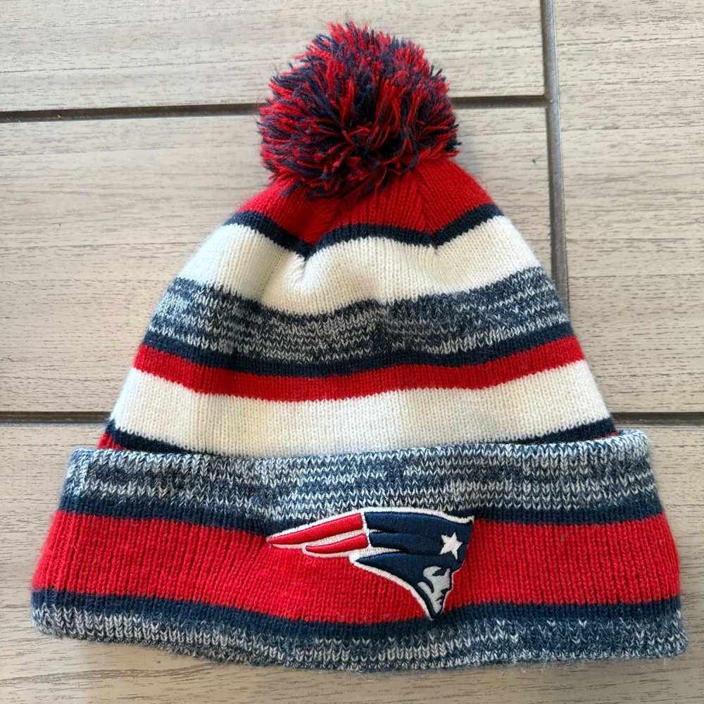 New Era New England Patriots Fleece Lined Pom Beanie Hat NFL Winter